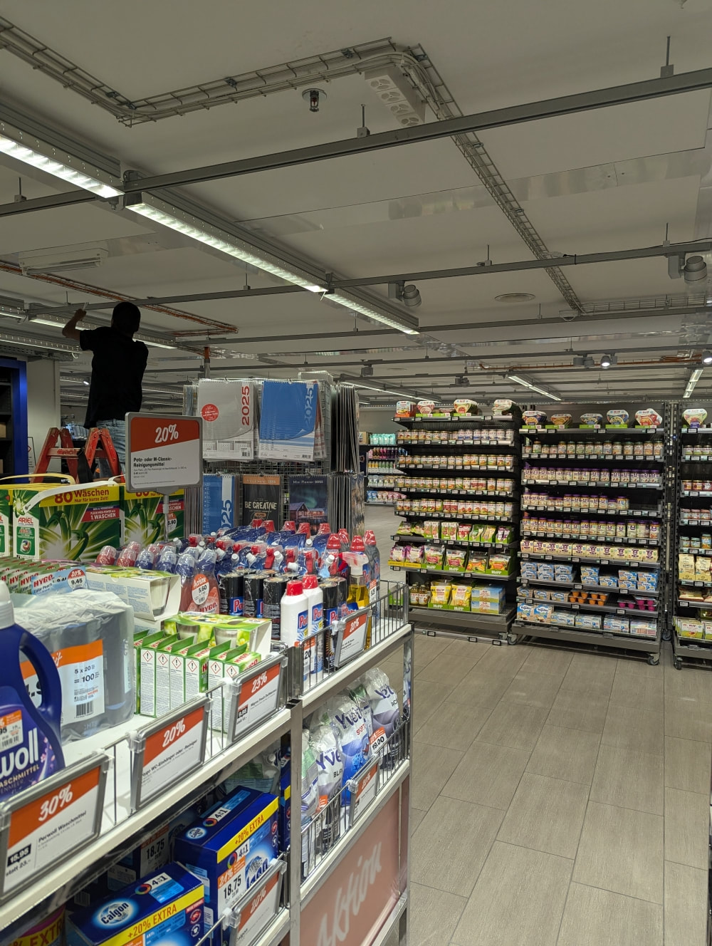 Sortimentsumstellung und Ladenbau Anpassung  im der Filiale Migros Schweizerhof  unsere Arbeiten waren Projektleitung und Fachbauleitung vor Ort, alles im Laufenden Betrieb